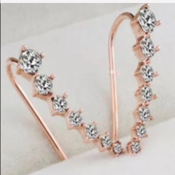 🎉Host Pick 7Pcs CZ Diamond Climber Earring JW-121 - Picture 2 of 7